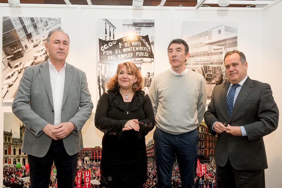 El concejal de Hacienda del Ayuntamiento de Valladolid, Juan Antonio Gato, junto a Mara Vallejo, ngel Hernndez y Pablo Trillo