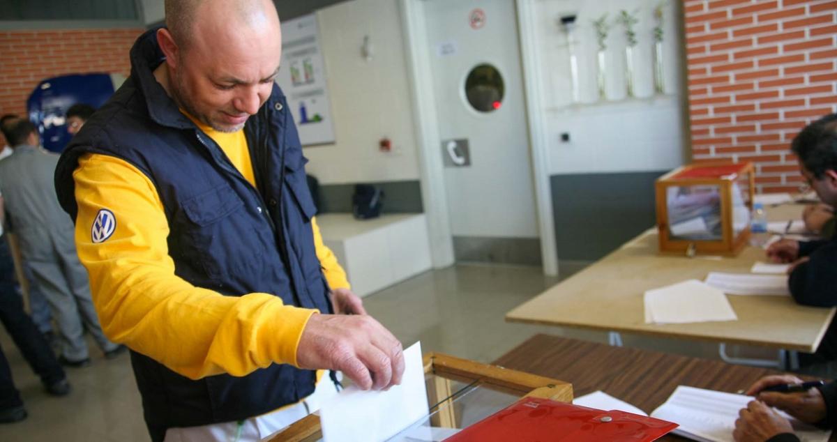 Foto de archivo. Elecciones sindicales en Volkswagen Navarra