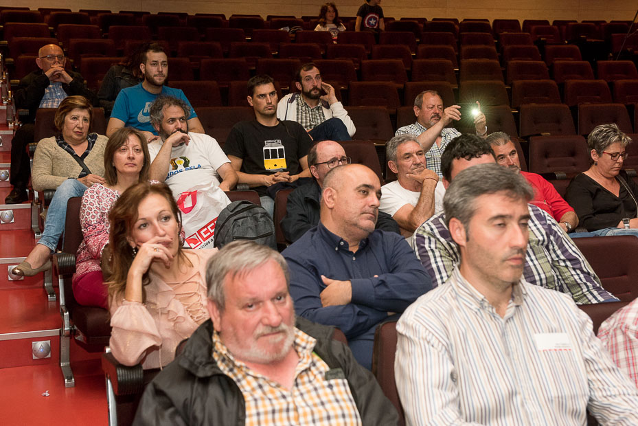 Asistentes al homenaje a los secretarios generales de CCOO en Miranda de Ebro