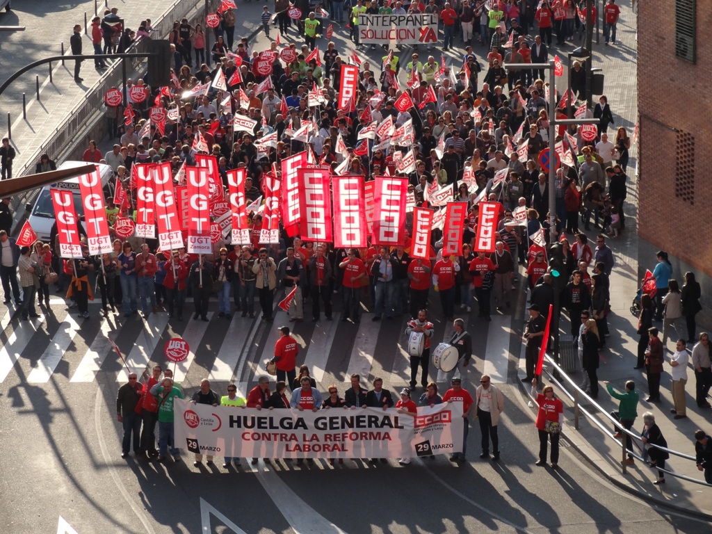 Una multitudinaria manifestación recorrió el centro de Zamora
