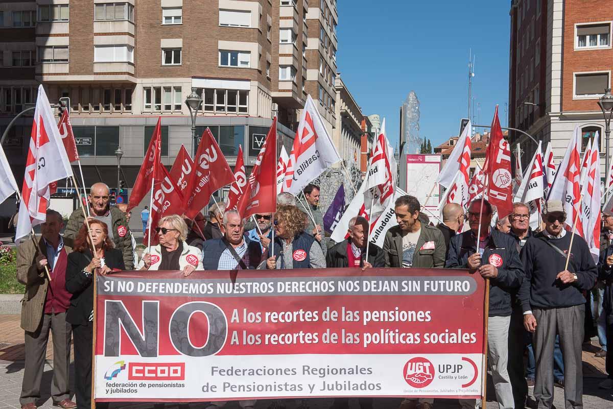 CCOO y UGT se concentran en Castilla y León para conmemorar el Día de las Personas Mayores