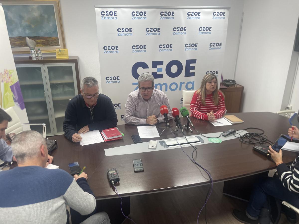 Foto rueda de prensa CCOO Zamora