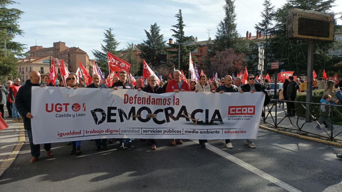 Galeria de imagenes de las diferentes manifestaciones en defensa de la Democracia 27N en Castilla y León